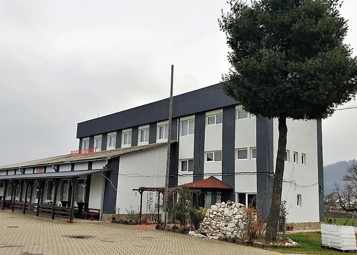 Pensiune Perla Susenii Birgaului photo